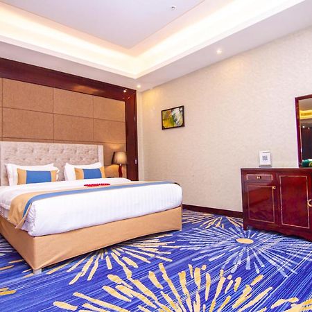 فندق هوليداي الخليج الرياض - Holiday Al Khaleej Hotel Экстерьер фото