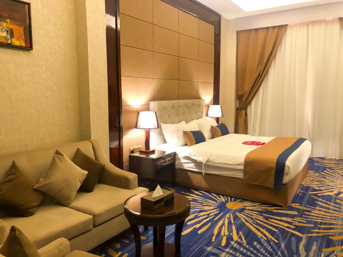 فندق هوليداي الخليج الرياض - Holiday Al Khaleej Hotel Экстерьер фото