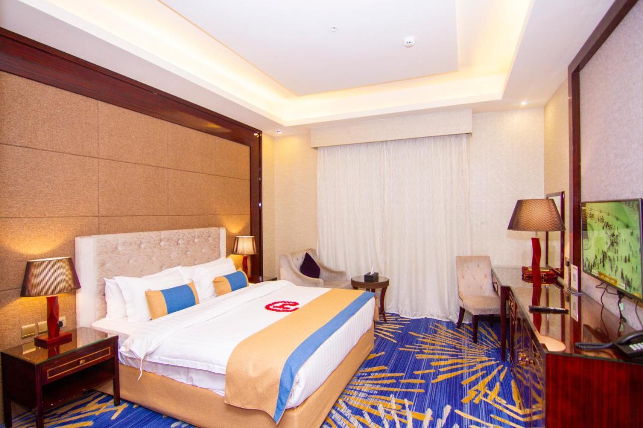 فندق هوليداي الخليج الرياض - Holiday Al Khaleej Hotel Экстерьер фото
