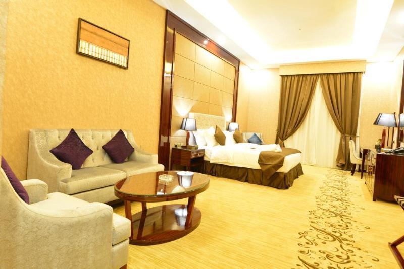 فندق هوليداي الخليج الرياض - Holiday Al Khaleej Hotel Экстерьер фото