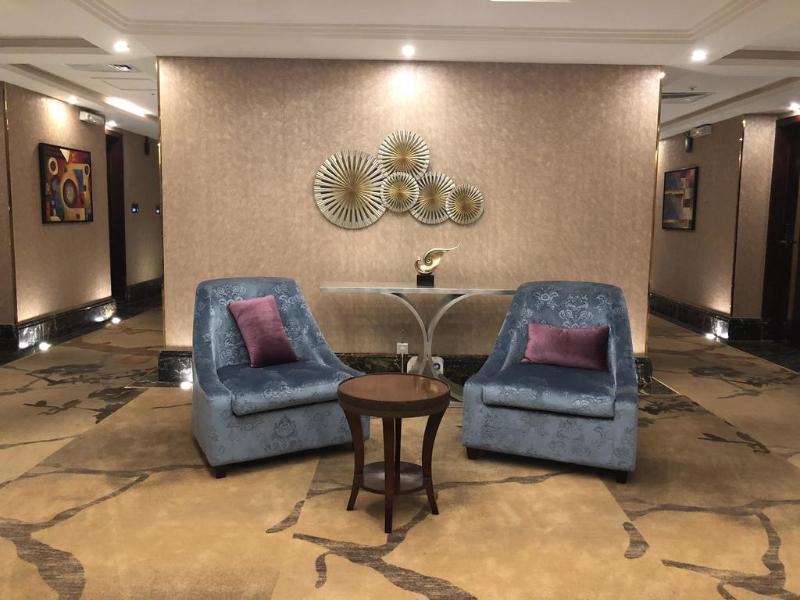 فندق هوليداي الخليج الرياض - Holiday Al Khaleej Hotel Экстерьер фото