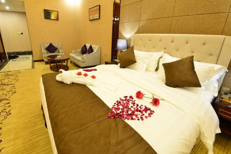 فندق هوليداي الخليج الرياض - Holiday Al Khaleej Hotel Экстерьер фото