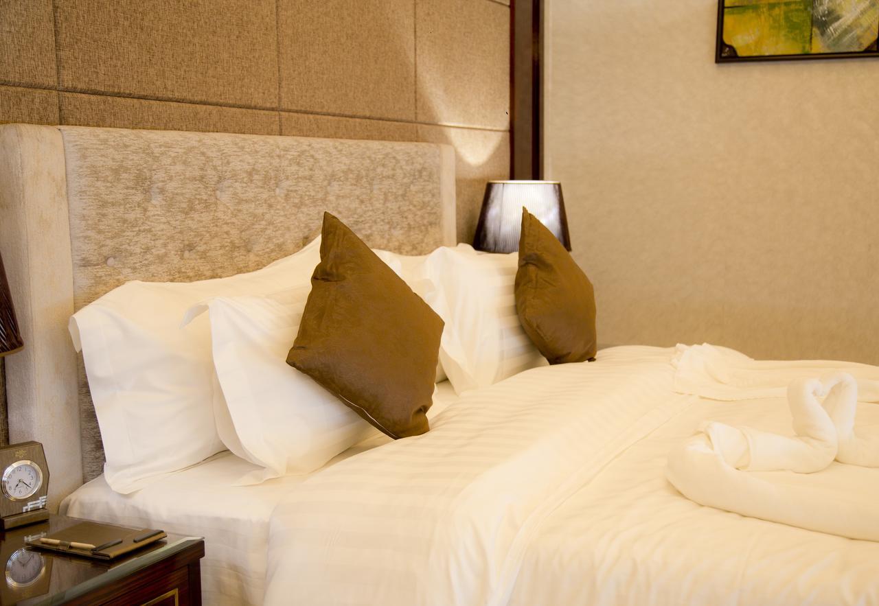 فندق هوليداي الخليج الرياض - Holiday Al Khaleej Hotel Экстерьер фото
